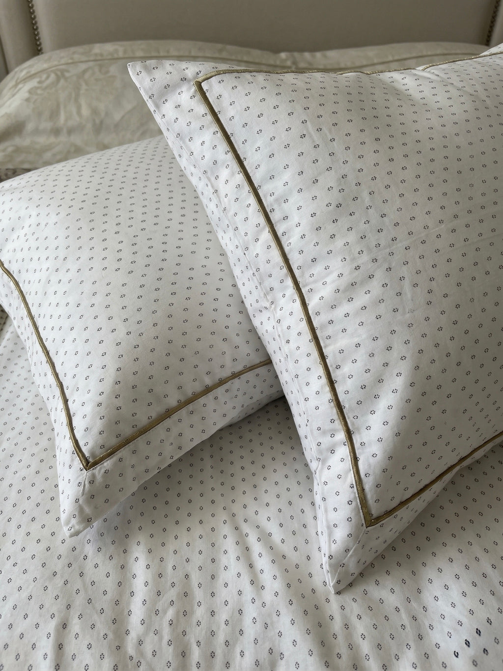 Novara Motiq | 3-Piece Printed Queen Fitted Sheet Set | 200 Thread Count