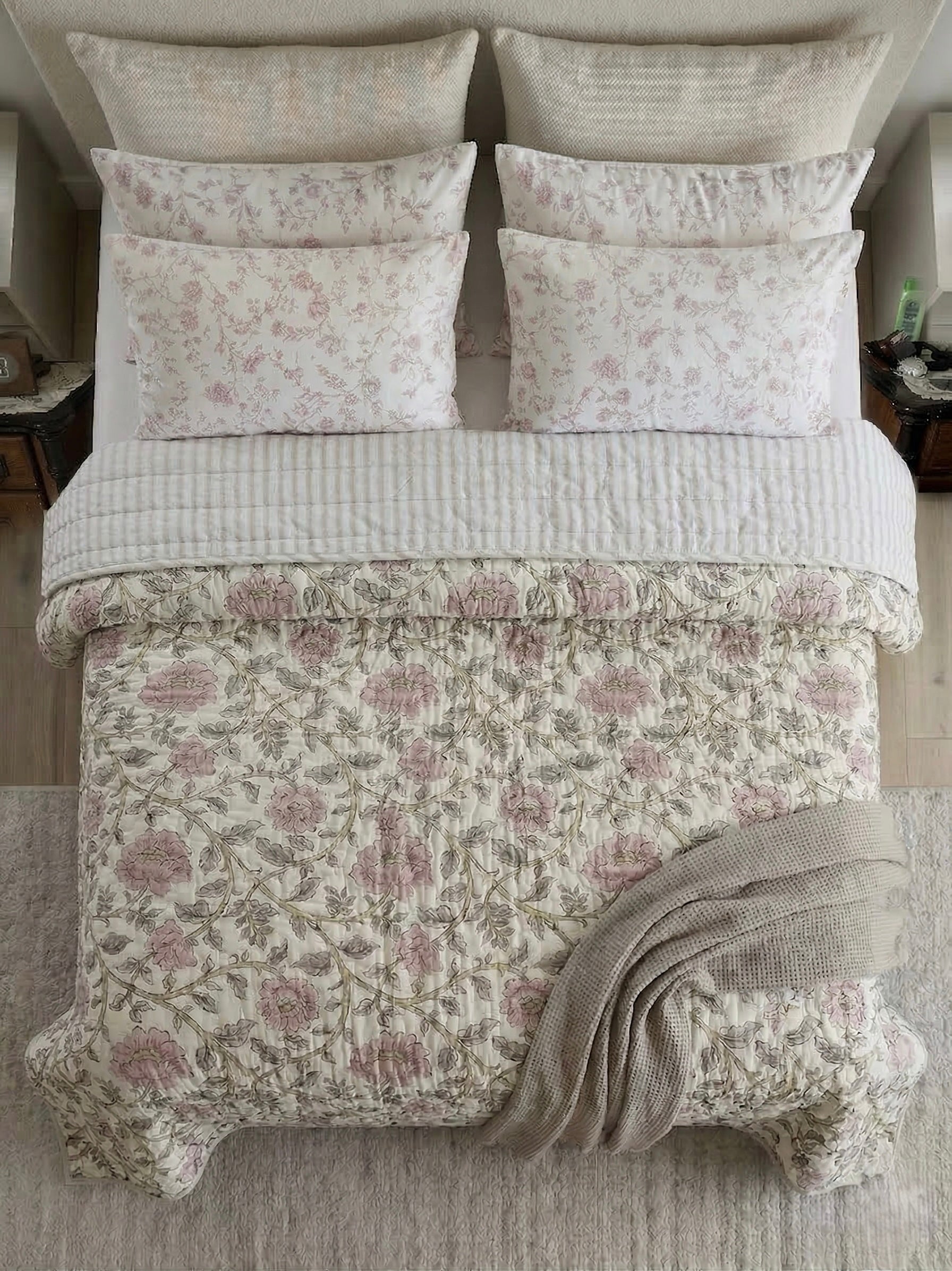 The Roseland Manor Reversible Quilted 3pc Bedspread Set – Premium Imported Cotton Bedding