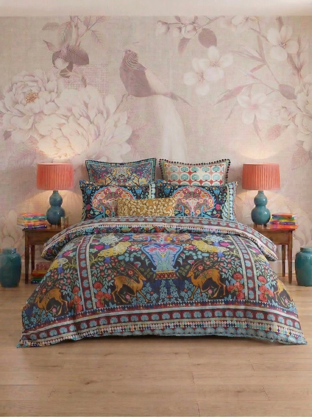 Parisa Black Duvet Cover Set with Parisa Gold Pillowcase Set