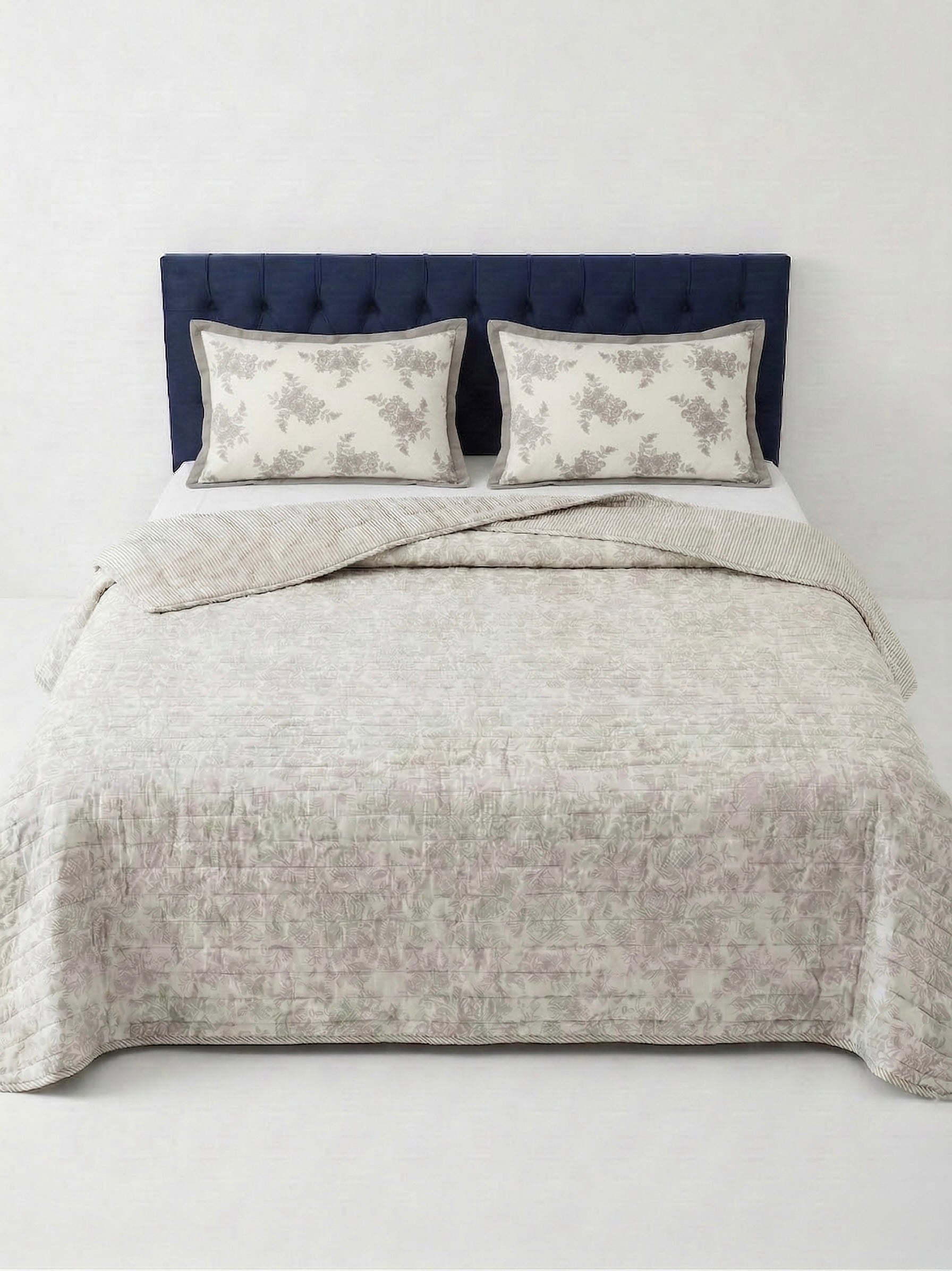 Wildflower Stripe Reversible Quilted 3pc Set - Soft Cotton Quilt Bedding Set for Bedroom