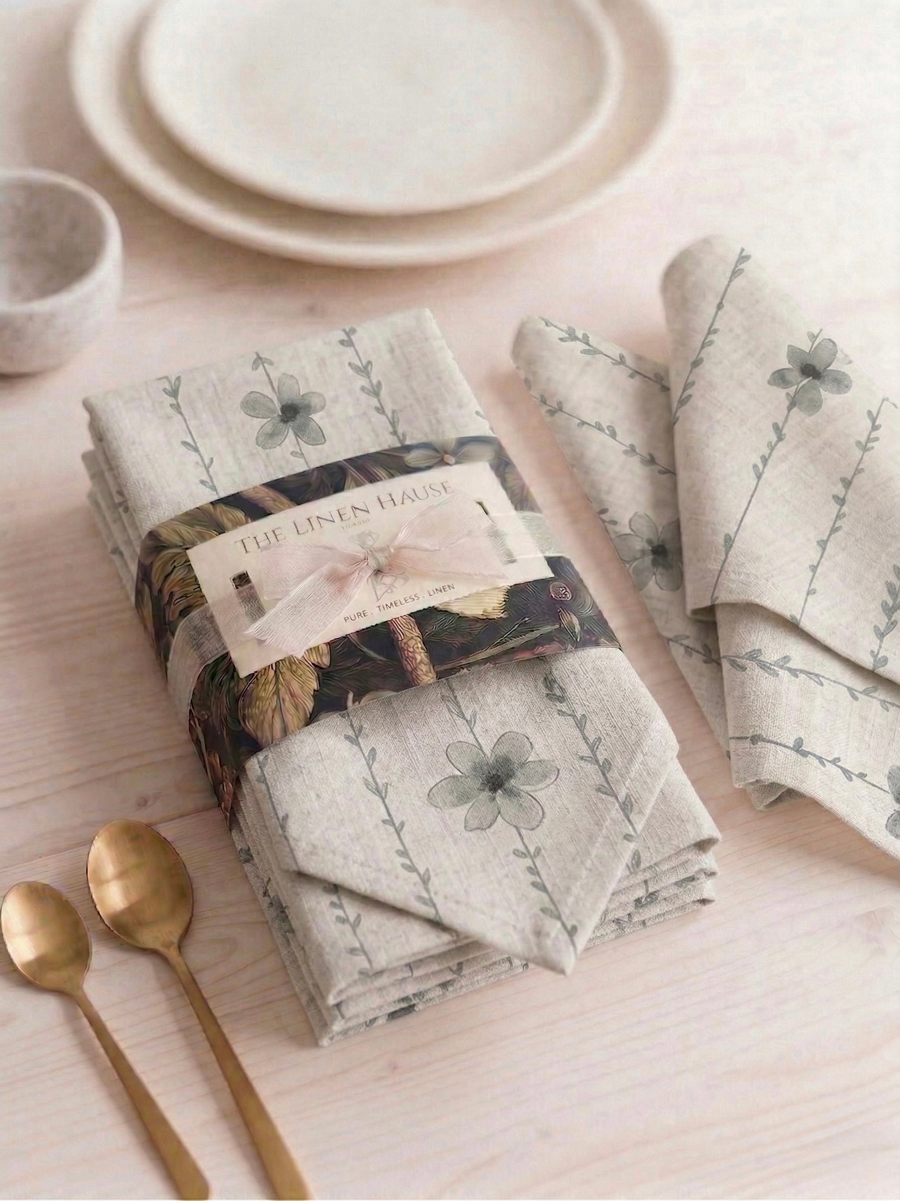 The Willow & Bloom 6pc Napkin Set