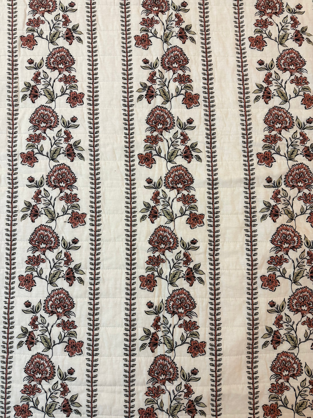 Vintage Bloom Reversible Quilted 3-Piece Bedspread Set